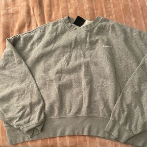 Nike oversized crewneck sweatshirt!